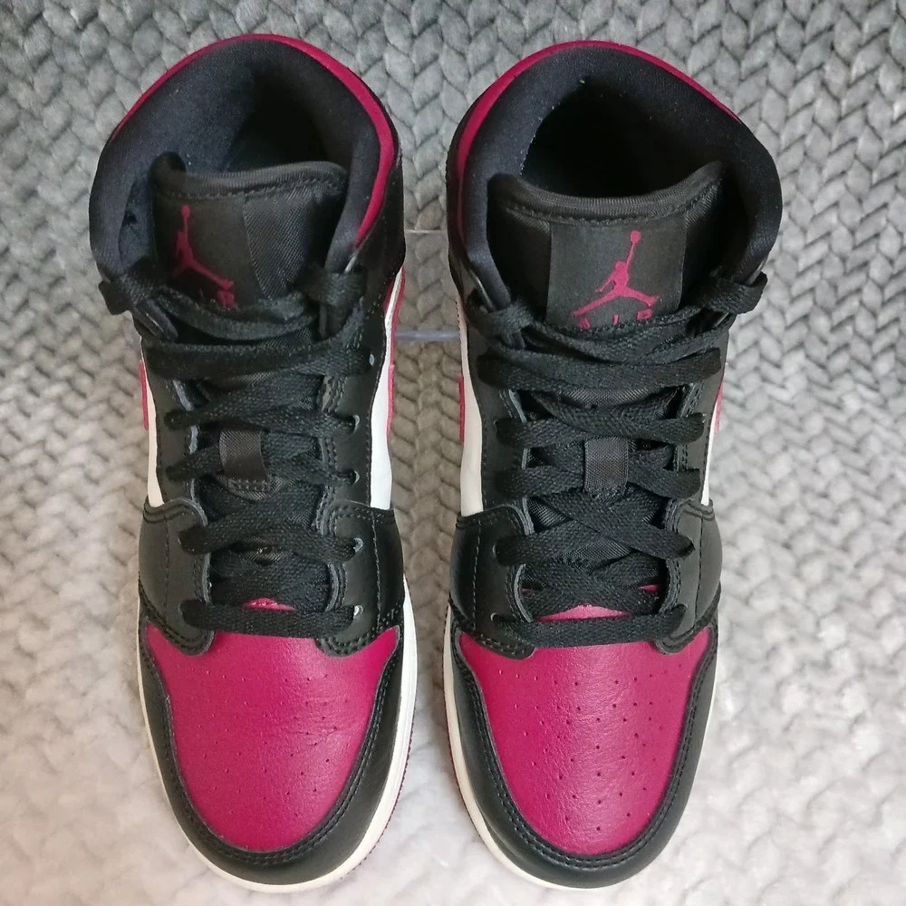 Jordan 1 Mid Bred Toe GS Black Noble Red Youth Basketball Sneakers Shoes Size 6Y